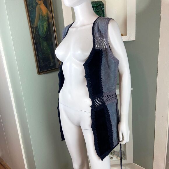 Vintage 70s Suede Leather Crochet M Patchwork Vest Gilet Rochelle California - Picture 11 of 15